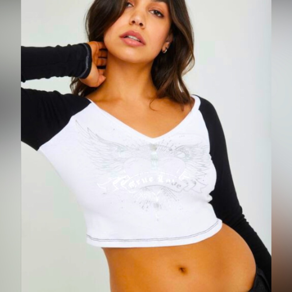 NWT Garage V-neck Raglan Long sleeve Tee